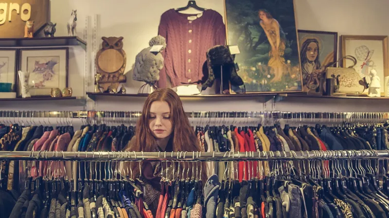 Vintage Finds, Cute Vibes: The Thrifter's Guide to Building a Secondhand Aesthetic Wardrobe